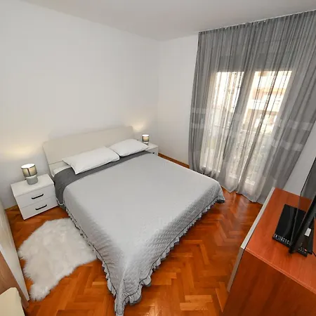 Mara Apartment